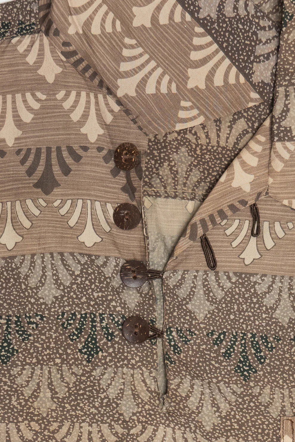 Rare Vintage Hawaiian Long Sleeve Shirt Quarter Loop Button Detail 40/50s - Image 3